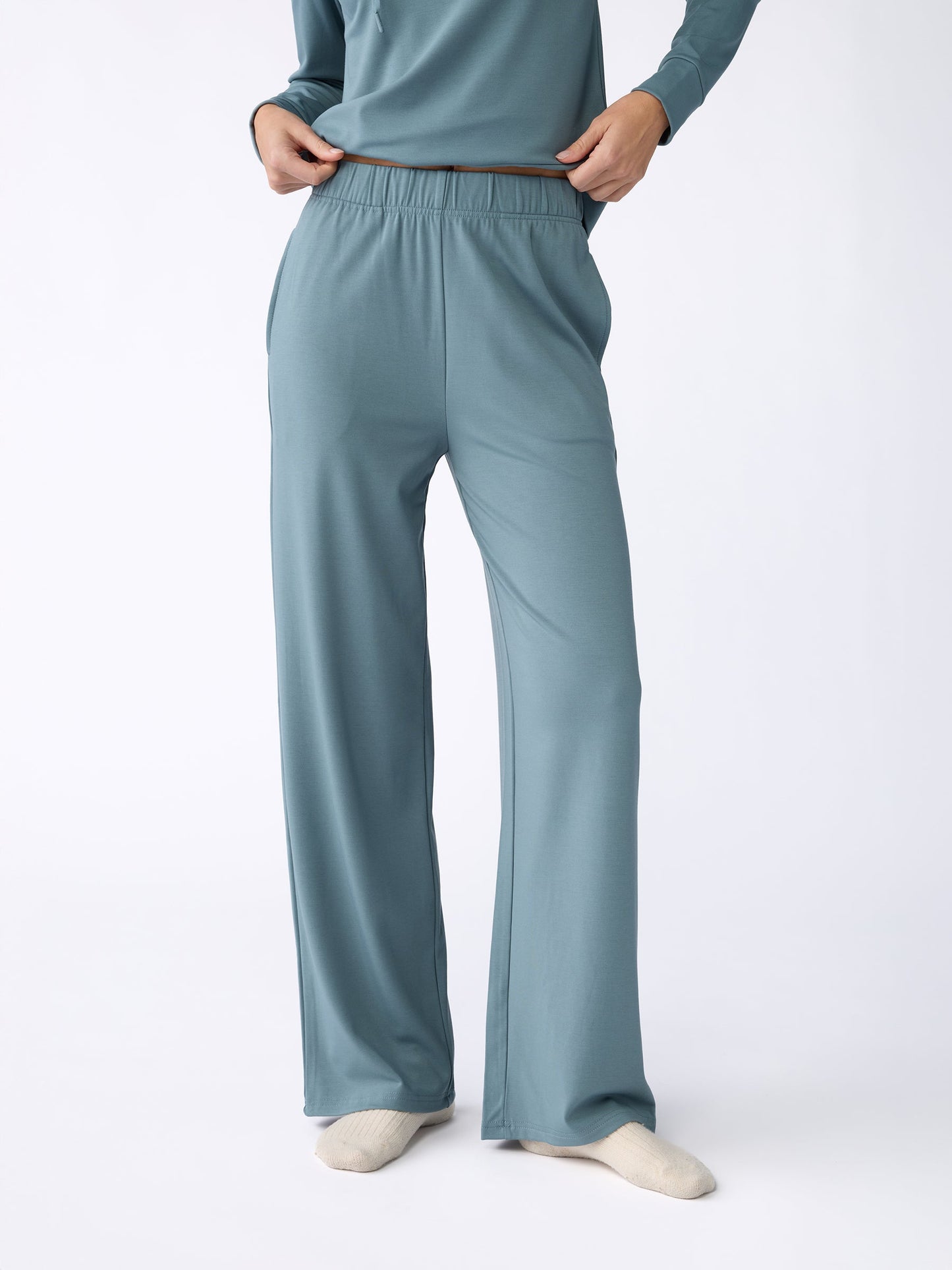 Women's Brushed Bamboo Wide Leg Pull-On Pant
