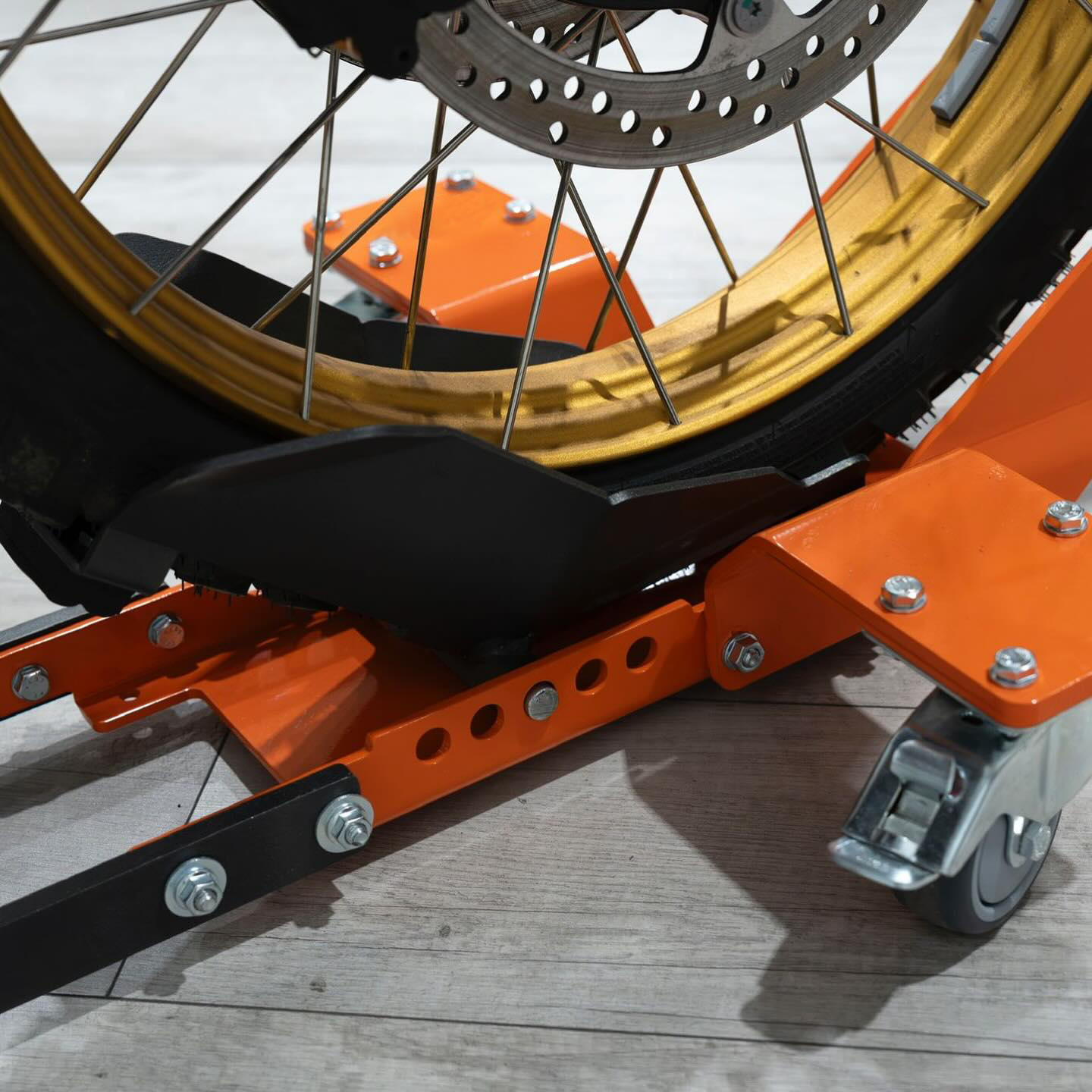 🔧 Heavy-Duty Movable Motorcycle Stand: 360° Maneuverable Wheel Chock for Secure Parking, Transport & Storage – Universal Fit ✨
