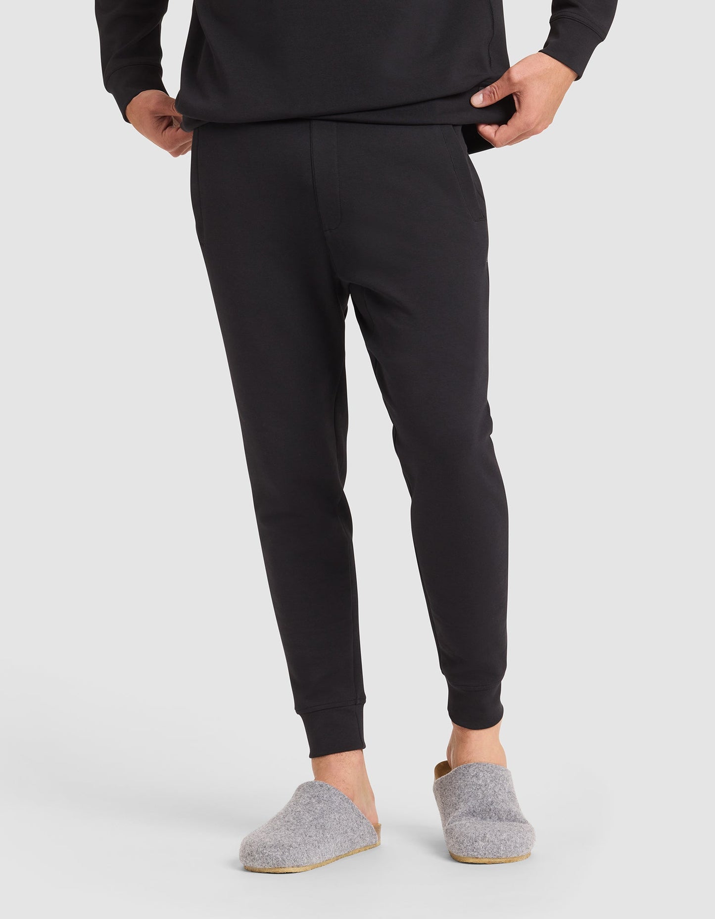 Men's StretchTech Quarter Zip & Jogger Set