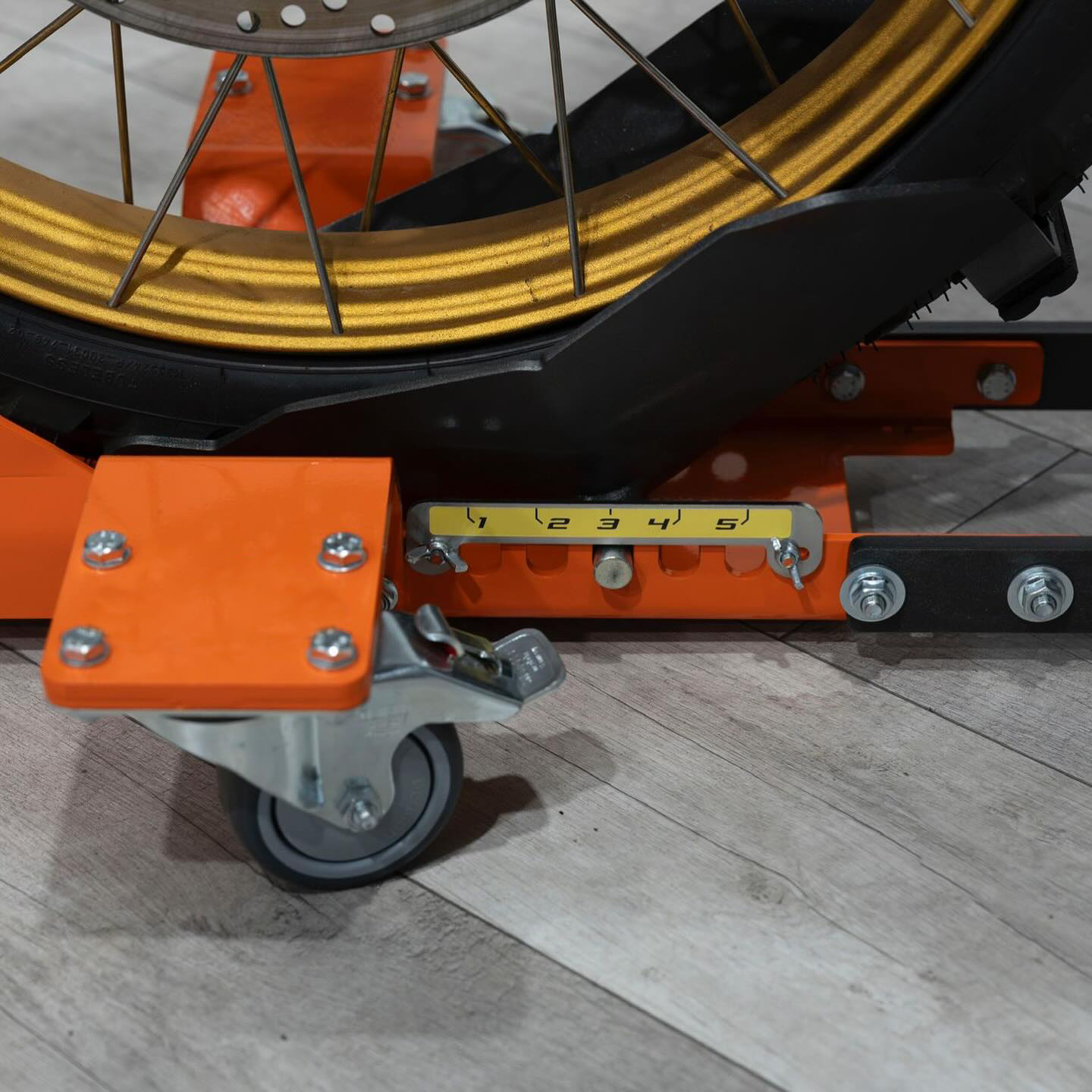 🔧 Heavy-Duty Movable Motorcycle Stand: 360° Maneuverable Wheel Chock for Secure Parking, Transport & Storage – Universal Fit ✨